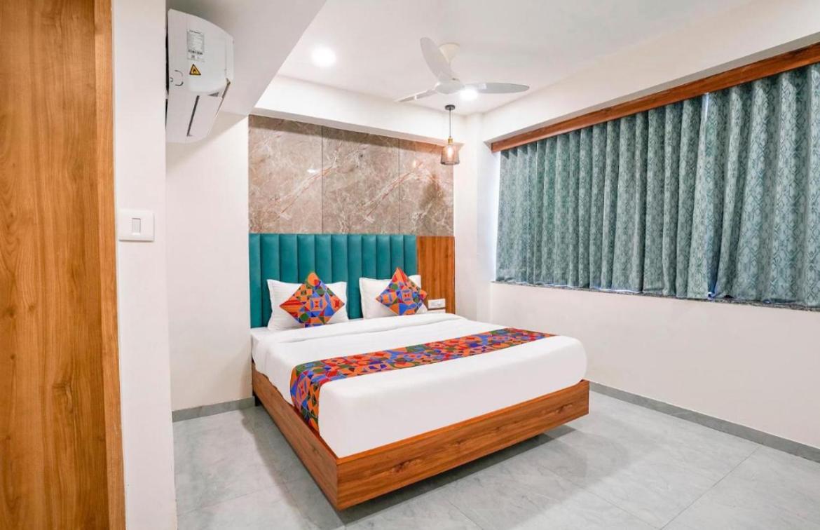 Hotel Tulip Light Mathura Extérieur photo